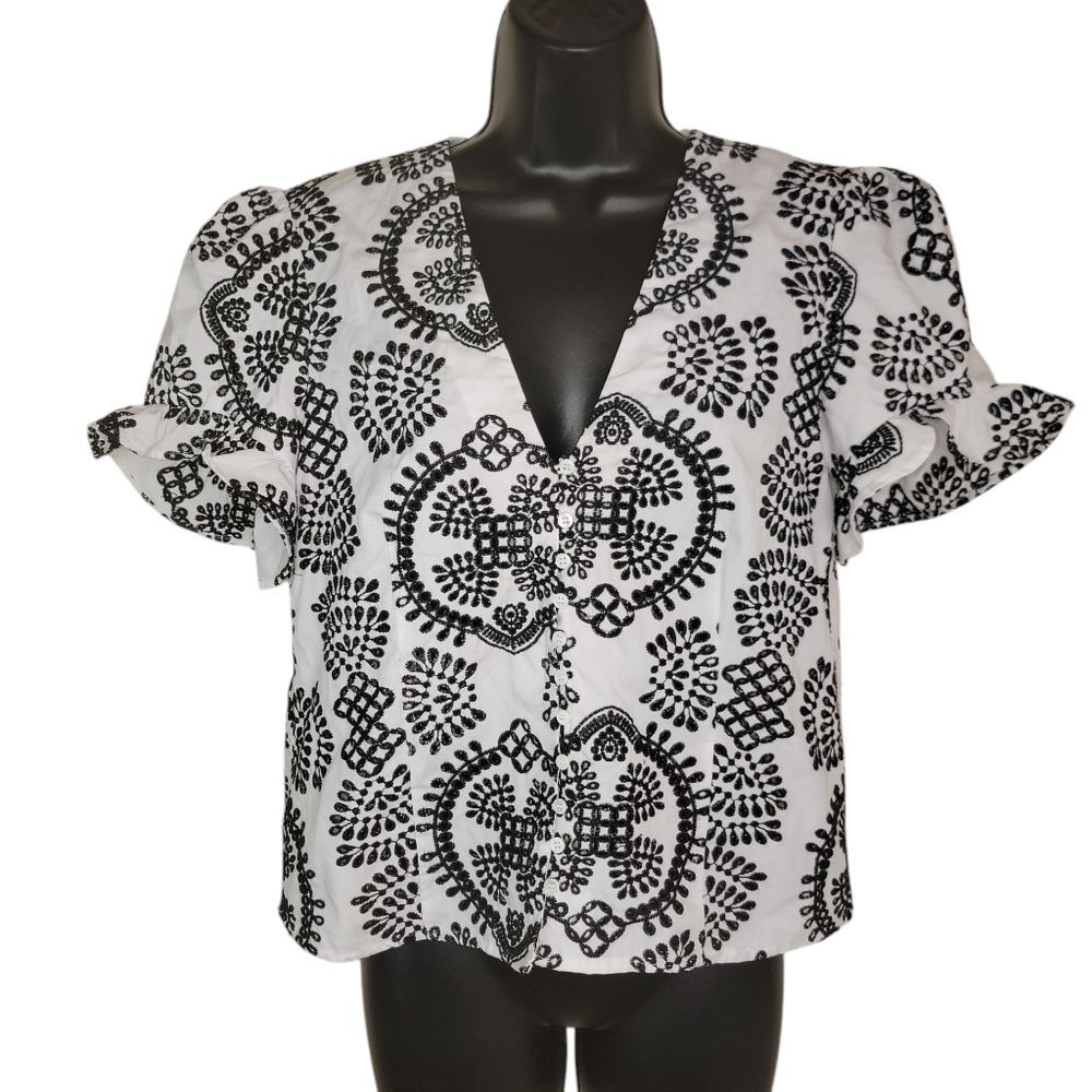 Zara ruffle sleeve embroidered eyelet blouse top size Medium
